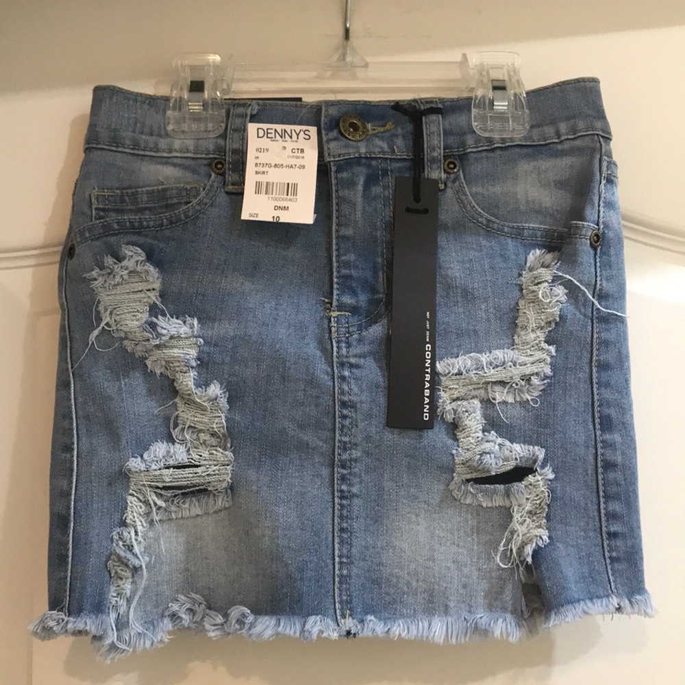NEW Denny’s denim jean skirt. Size 10